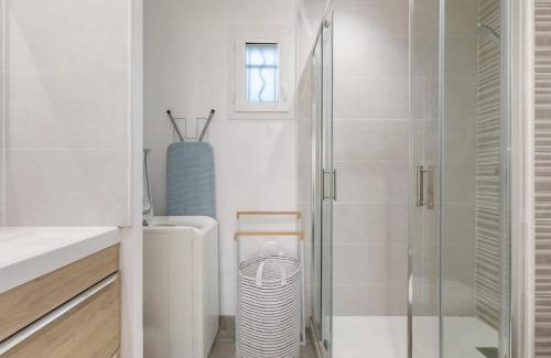 Le Grau-dʼAgde House | Relax at The Chill House Grau d'Agde - 4-Star Getaway