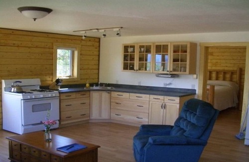 McCarthy House | Guest Rated 10/10: The Chitina at Currant Ridge Retreat