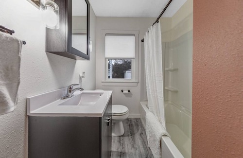 Saint James House | Ideal Family Retreat at The Christine with Work Space & Wifi