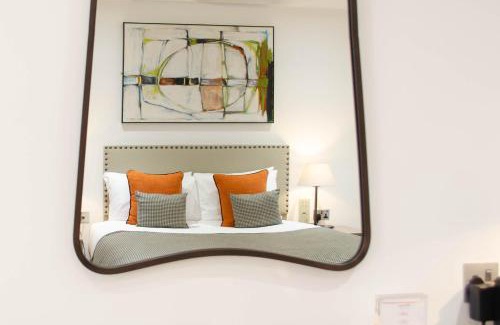 The City of London Apartment | Discover The Chronicle by Supercity Aparthotels, 4-Star Retreat