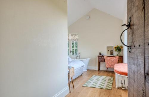 Newton St Loe House | The Cider Barn - Gorgeous Rural Escape Near Bath!