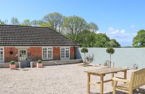 Shaftesbury House | Pet-Friendly Retreat at The Cider Press - A 4-Star Experience