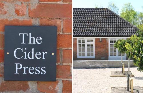 Shaftesbury House | Pet-Friendly Retreat at The Cider Press - A 4-Star Experience