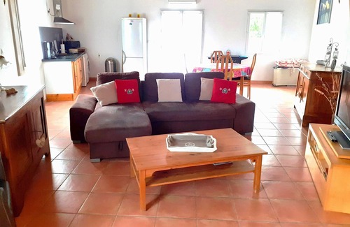Vedene Apartment | Discover La Cigale Apart-Villa with Pool & Spa in Provence