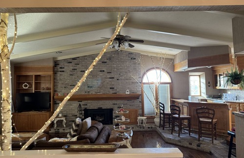 Porterville House | Escape to The Citrus House on the Prairie Farm Retreat