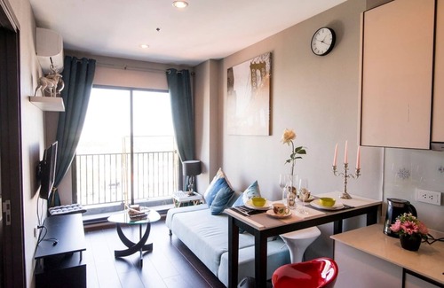 Sukhumvit Condo | Inviting Retreat: The City Never Sleeps with Ocean Views