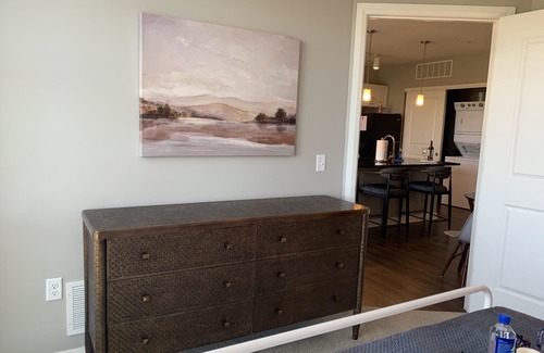 Downtown Columbus Apartment | The City View Suite | Garage Parking | Top Floor!