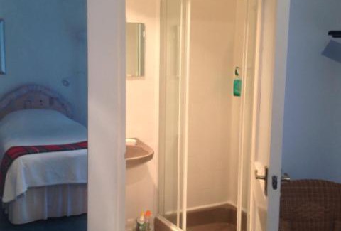 Kilmarnock House | Discover the Clan MacGregor Room with Pool and Family Fun