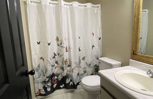 Sumter County House | Experience The Claremont @ Shaw: Pet & Child Friendly Stay