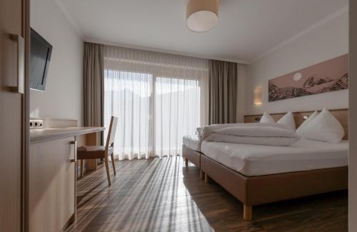 Soelden Apartment | Regina's Well-Apart: Guest Rated 9/10 with Hot Tub & Breakfast