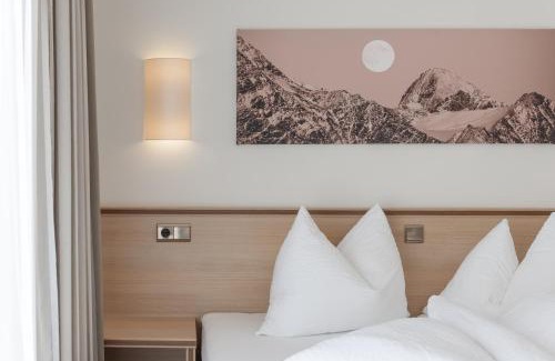 Soelden Apartment | Regina's Well-Apart: Guest Rated 9/10 with Hot Tub & Breakfast