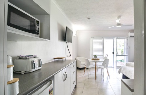 Dolphin Heads Resort | Discover The Classic @ Dolphin Heads with Oceanfront Views