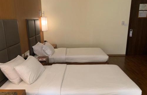 Andheri West Hotel | Experience The Classique Club: Oceanfront & Spa Retreat