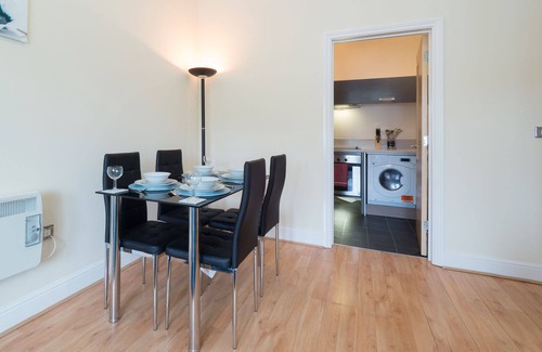 The Westside Apartment | Guest Rated 10/10: The Clement Qube Apartment Retreat