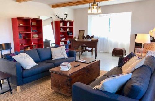Loiba House | Guest Rated: 10/10 at The Cliffs - CountrySeaSide Loiba