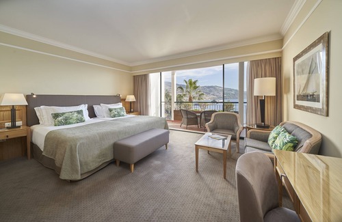 Sao Martinho Hotel | Discover The Cliff Bay: 5-Star Oasis with Spa & Pool