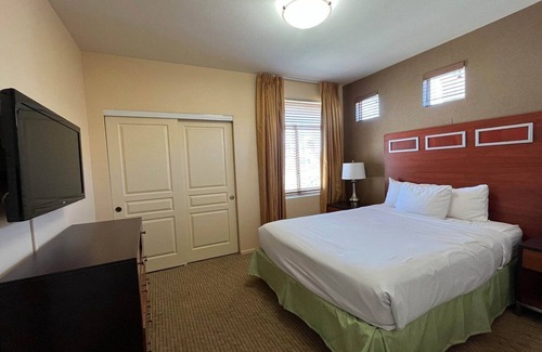 Spring Valley Resort | Experience The Cliffs at Peace Canyon - Relaxing Resort Stay