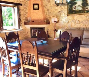 O Vicedo House | Relax at The Cliffs - Casa Crecide: 4-Star Family Retreat