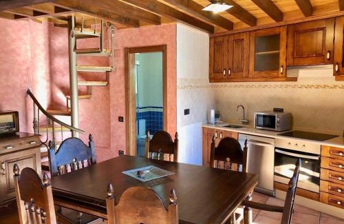 O Vicedo House | Relax at The Cliffs - Casa Crecide: 4-Star Family Retreat