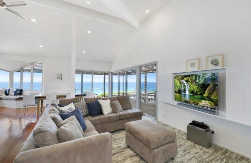 Fairhaven House | Escape to The Cliffs Edge: Family-Friendly Retreat Awaits