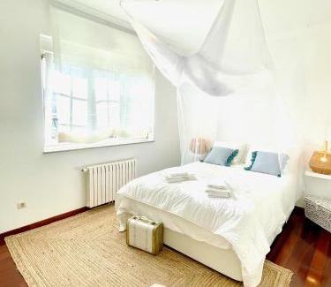 Porto do Barqueiro Ski Chalet | Ocean View Retreat at The Cliffs - Le nid de Martina