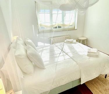 Porto do Barqueiro Ski Chalet | Ocean View Retreat at The Cliffs - Le nid de Martina