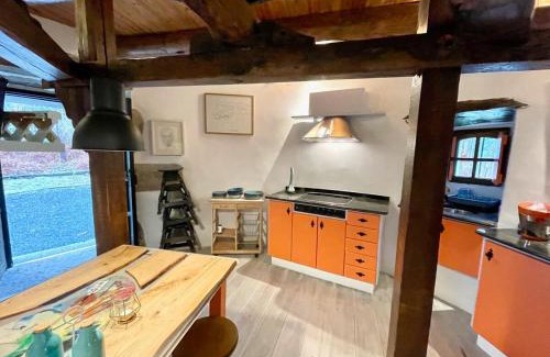Porto do Barqueiro House | Inviting The Cliffs - The Painted Mill: Family-Friendly Retreat
