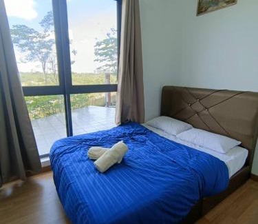 Putrajaya Apartment | Inviting Clio 2 Residences with Pool Near IOI City Mall