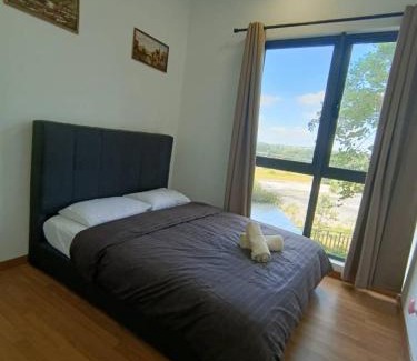 Putrajaya Apartment | Inviting Clio 2 Residences with Pool Near IOI City Mall