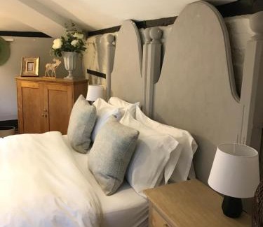 Old Windsor Apartment | Experience The Clockhouse: Oceanfront Retreat with Pets Welcome