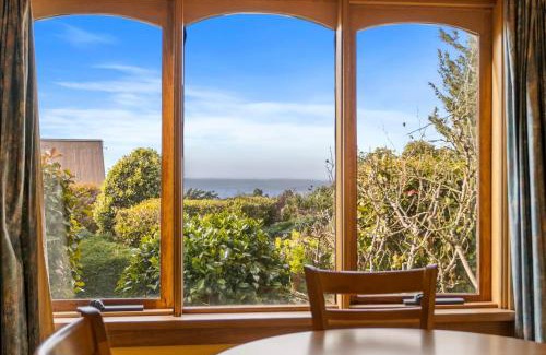 Kettering Villa | Delightful Stay at The Clocktower - Herons Rise Vineyard