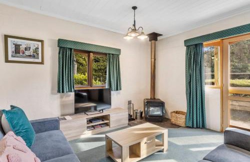 Kettering Villa | Delightful Stay at The Clocktower - Herons Rise Vineyard
