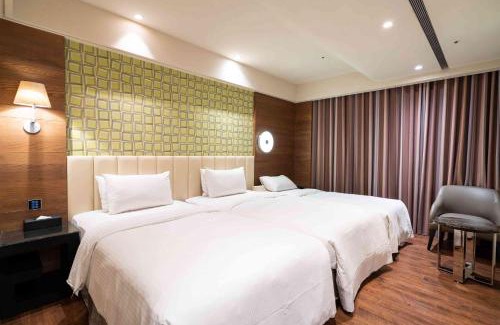Central District Hotel | Discover The Cloud Hotel: A 4-Star Family-Friendly Retreat