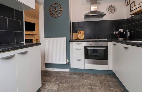 Hoole Cottage | THE CLOUD HOUSE @ HOOLE, pet friendly, with a garden in Hoole