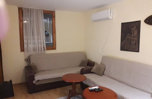 Podgorica Apartment | Pet-Friendly Retreat at The Cloud for Family Getaways