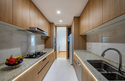 Shekou Apartment | Relax at The Clouds Apartment with Ocean View & Dining