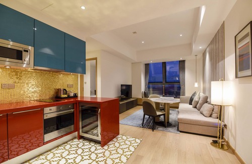 Shekou Apartment | Relax at The Clouds Apartment with Ocean View & Dining