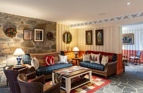 Shiel Bridge Hotel | Discover The Cluanie Inn: Pet-Friendly Retreat Awaits