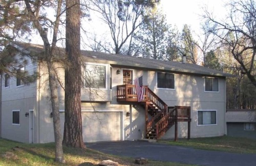 Groveland House | Experience The Club House @ Pine Mountain Lake, 10/10 Rated