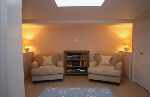 Rothesay Cottage | Discover The Coach House at Stewart Hall - Top-Rated Getaway