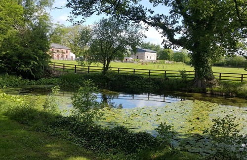 Piltown Ski Chalet | Enchanting Stay at The Coach House, Belline Estate
