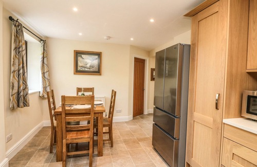 Arnside House | Family-Friendly Coach House with Garden in Scenic Arnside