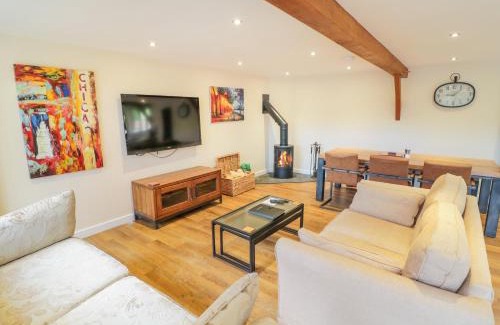 Middleton Cheney House | Experience Comfort at The Coach House - A 4-Star Retreat