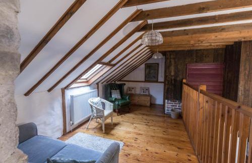 North Cornelly House | Relaxing Oceanfront Retreat at The Coach House