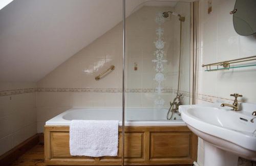 North Cornelly House | Relaxing Oceanfront Retreat at The Coach House
