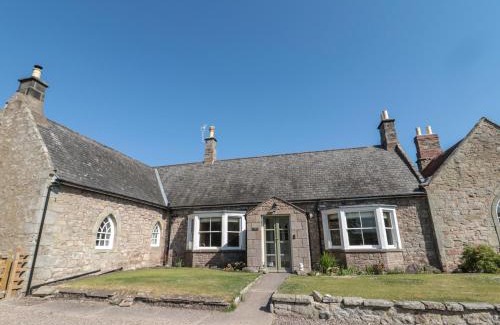 Ford House | Pet-Friendly Retreat at The Coach House, Rated 9/10!