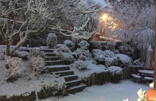 Skelmorlie House | Cozy Coach House: Pet-Friendly Stay with Pool & High Rating
