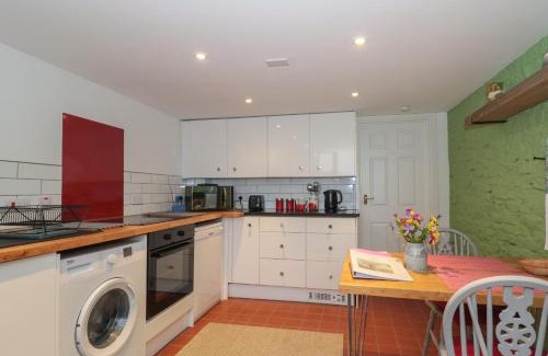 Somerton House | Elegant Stay at The Coach House: Guest Rated 9.6/10