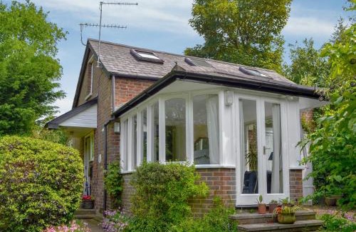Southampton House | Discover The Coach House: 4-Star Hotel for Families & Pets