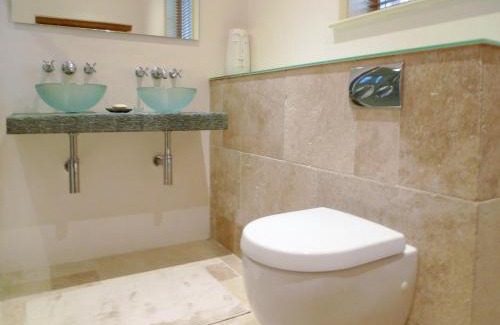 Leicester House | Exceptional Stay at The Coach House: Pet & Child Friendly